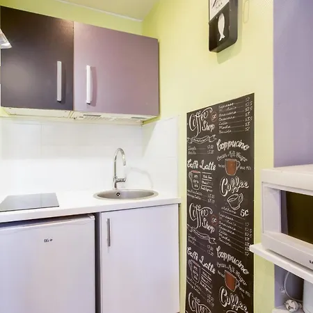 Nice Cozy Studio Close To The City-center - - Welkeys